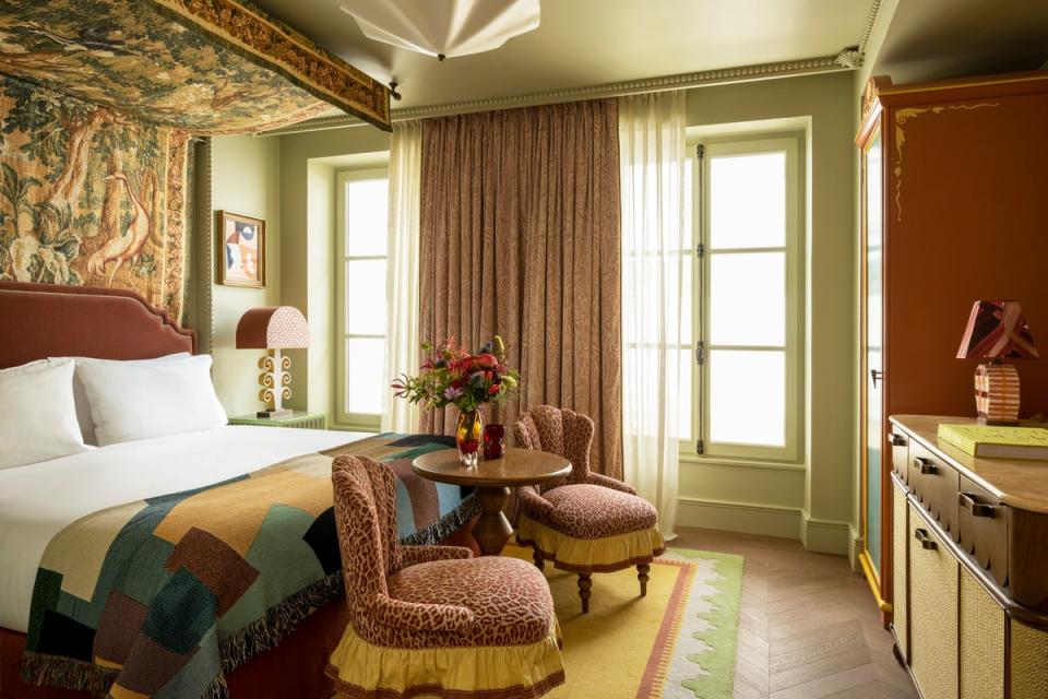 Colourful decor at Paris’s Le Grand Mazarin (Le Grand Mazarin)