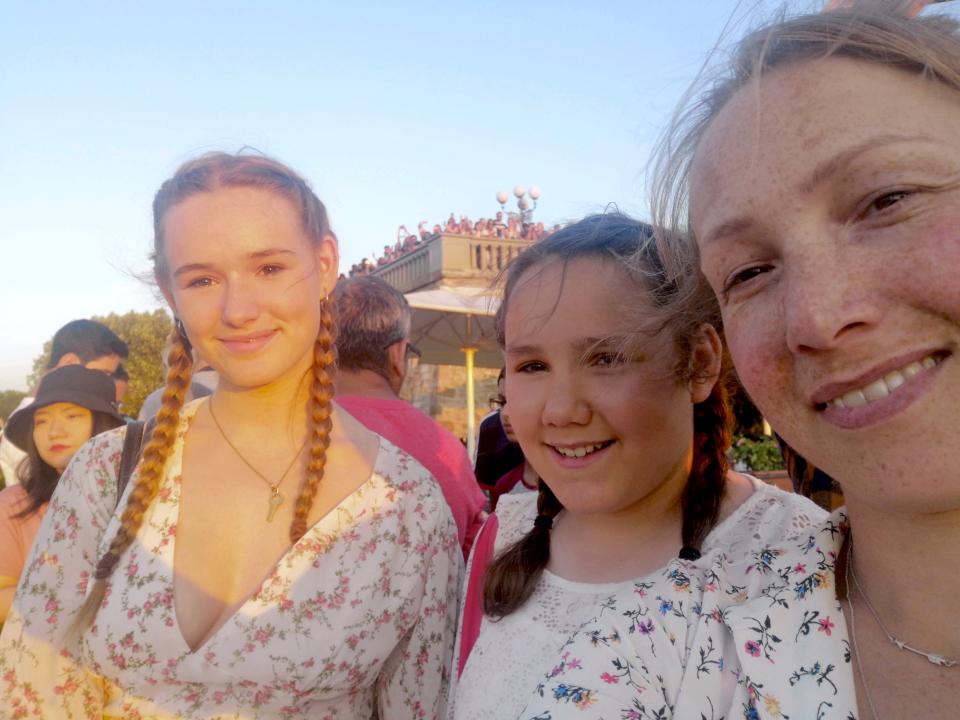 Robyn Davidson with her daughters