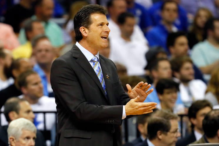 Steve Alford's Bruins should be in the thick of Pac-12 title contention again next season. (Getty)