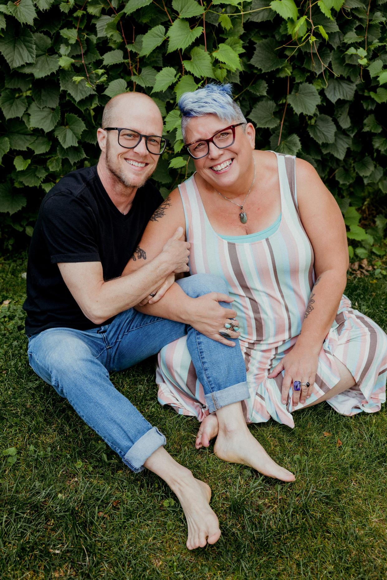 Zephyr Kendzierski, left, and Kathy Flores, right, have exchanged expressions of gratitude for each other since they hit a rough patch in 2014. They've never missed a day.