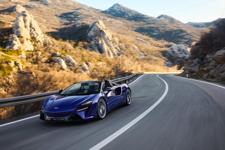 2025 mclaren artura spider