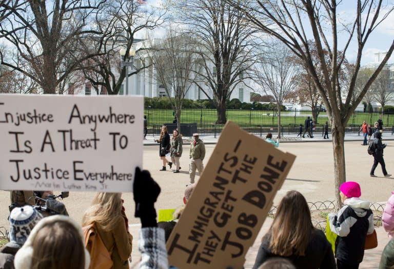 Manifestation contre le nouveau décret migratoire de Trump le 11 mars 2017 devant la Maison Blanche à Washington