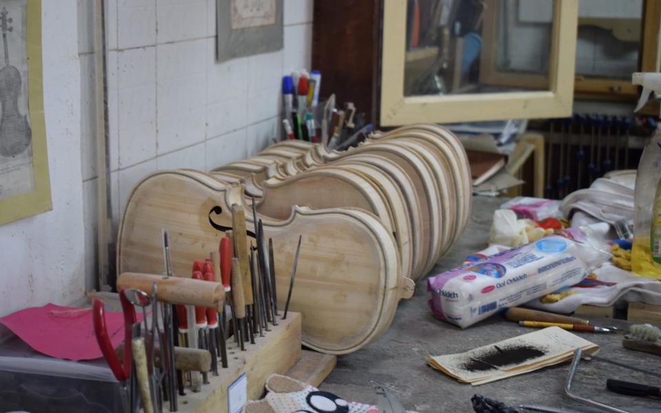 A violin workshop in Tehran