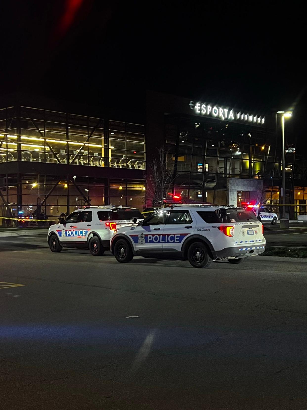 Columbus police responded Tuesday night to Esporta Fitness on Tanglewood Park Boulevard on Columbus' Far West Side near Hilliard and found one person had been shot at the basketball court there.
(Photo: Monroe Trombly/Columbus Dispatch)