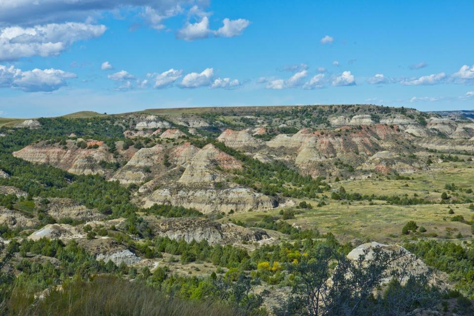 North Dakota: Painted Canyon Nature Trail