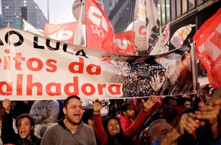 People attend a protest against the conviction on corruption charges of former president Luiz Inacio Lula da Silva, in Sao Paulo, Brazil July 20, 2017. REUTERS/Paulo Whitaker