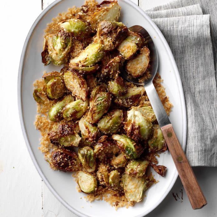 Air-Fryer Garlic-Rosemary Brussels Sprouts