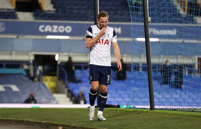 Harry Kane could miss out for Tottenham after injuring his ankle in Friday's draw at Everton.