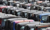 London cab drivers protest against Uber in central London, Britain February 10, 2016. REUTERS/Toby Melville