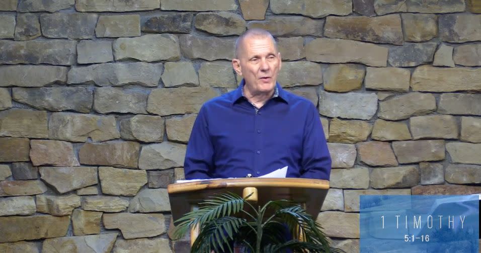 Pastor Ron Arbaugh delivers a sermon to congregants at Calvary Chapel of San Antonio on June 21. (Photo: Calvary Chapel San Antonio / Vimeo / Screenshot)