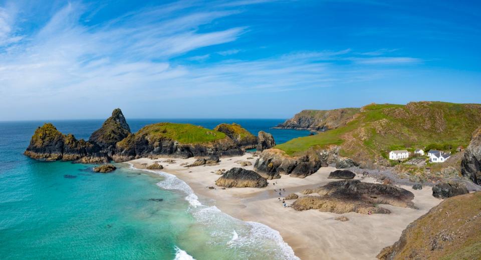 Το Kynance Cove βρίσκεται στην υπέροχη χερσόνησο Lizard (Getty Images)