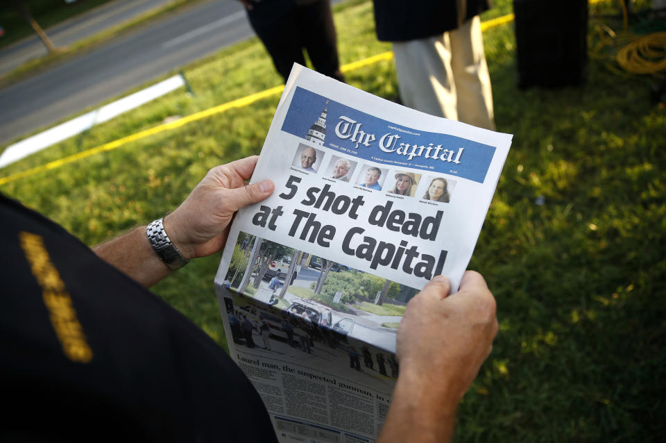 Here’s how people are honoring the<em> Capital Gazette</em> victims. (Photo: AP/Patrick Semansky)