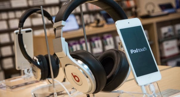 Apple Said To Be In Talks To Purchase Beats Headphones Company