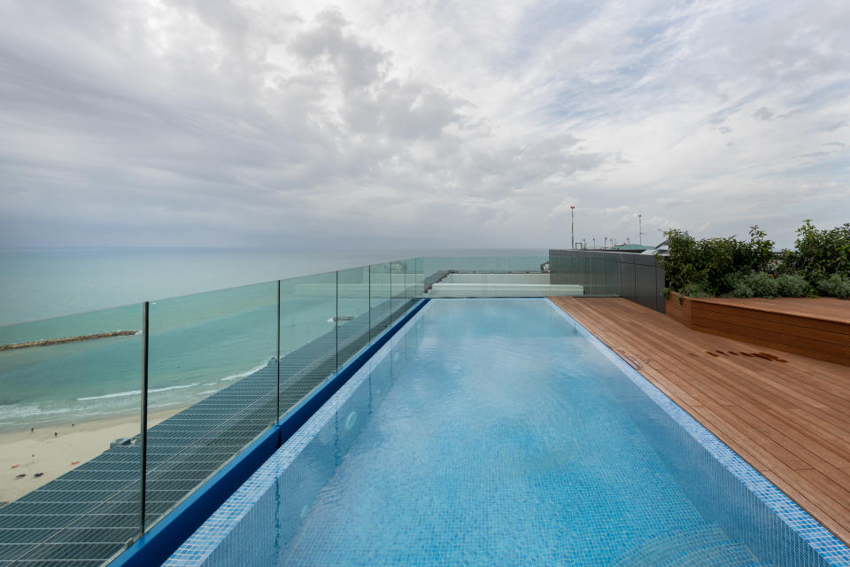 The home's roof terrace includes an infinity swimming. Photo: Beauchamp Estates