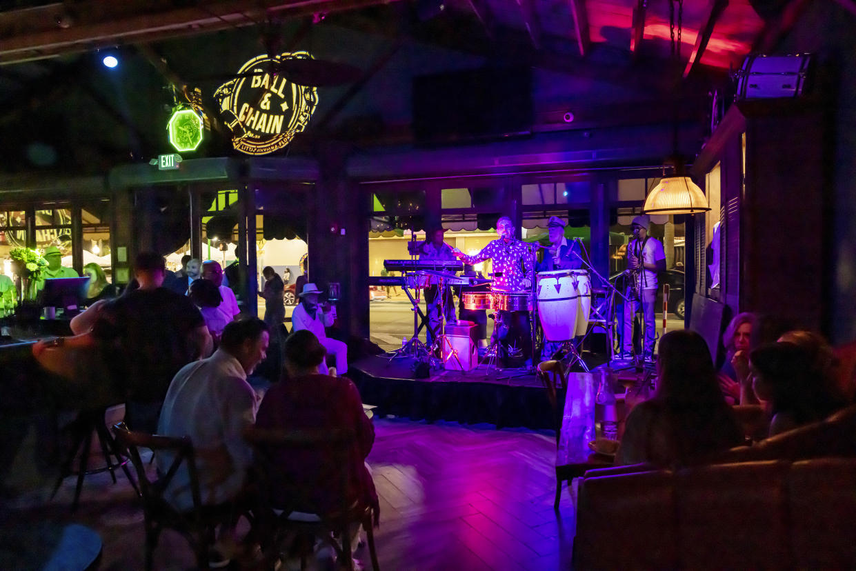 Ball & Chain, un conocido bar y discoteca en el barrio de Little Havana de Miami, el 10 de febrero de 2023. (Scott Baker/The New York Times)
