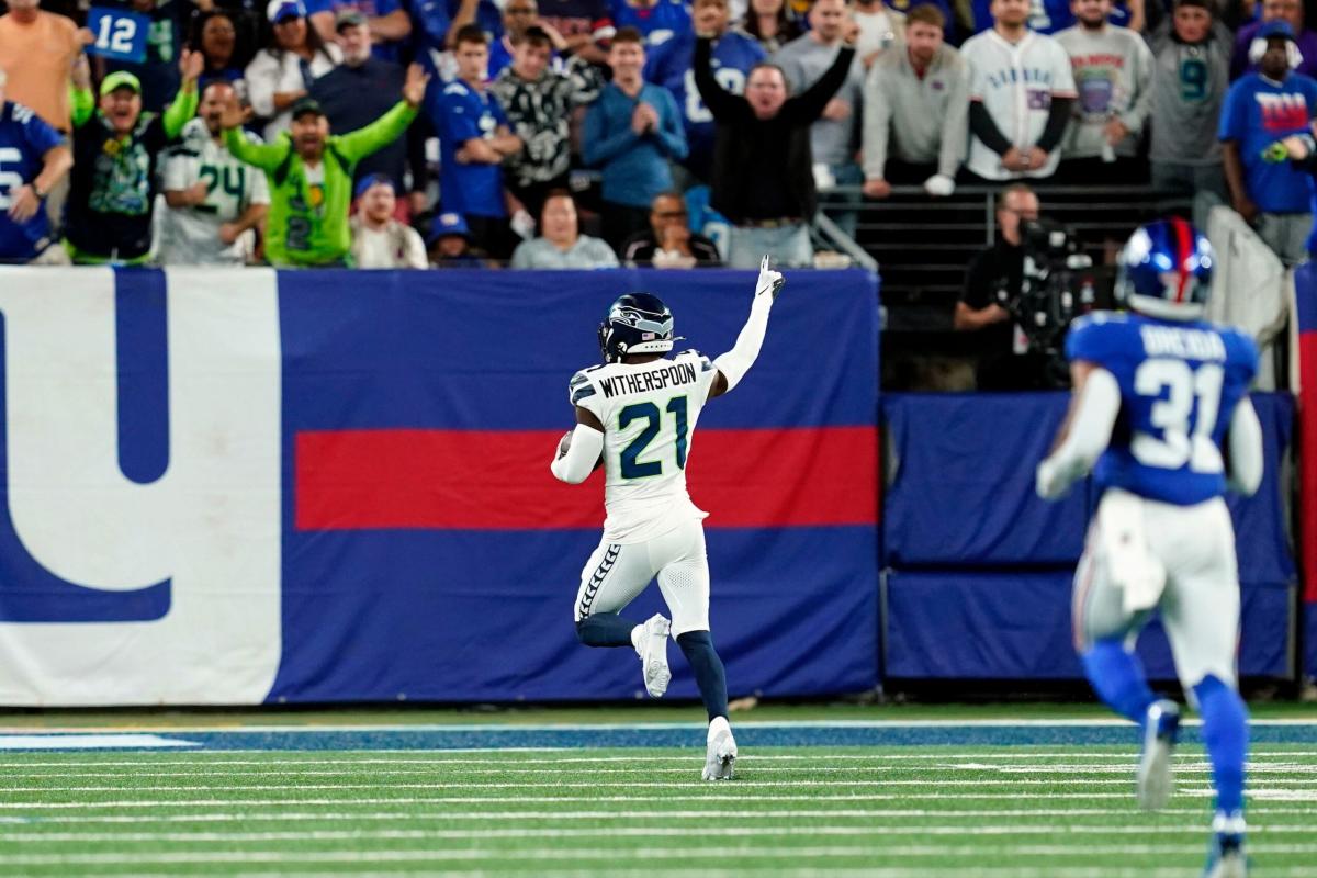 Witherspoon has breakout game in Seahawks' win against Giants