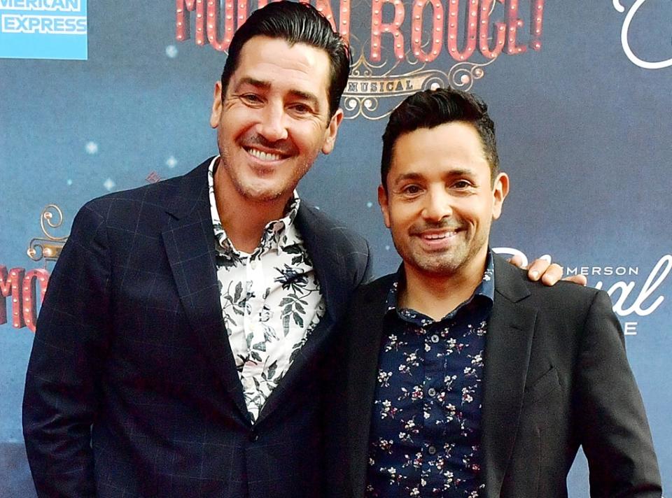 Jonathan Knight, Harley Rodriguez