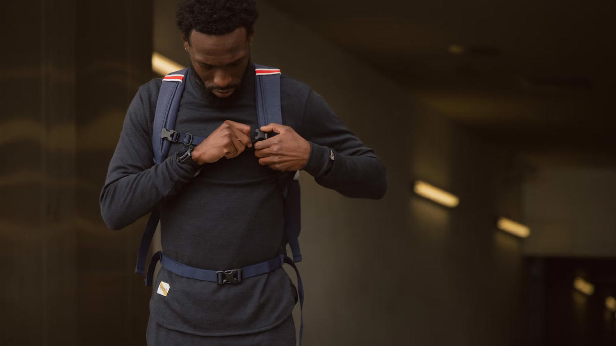  Runner strapping on the Tracksmith Olmsted Pack. 