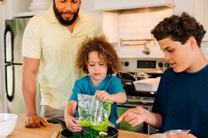 Meal prep pioneer Dream Dinners is expanding nationwide with a new franchise program. The only meal prep company focused on families, Dream Dinners sells completely assembled, ready-to-cook meal kits.