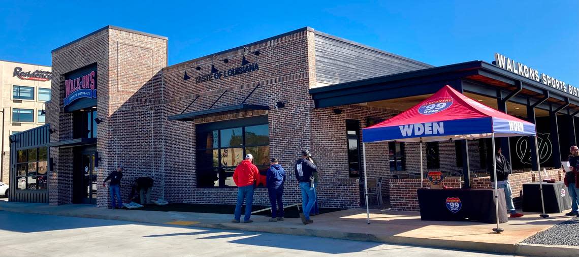 Walk-On’s Sports Bistreaux opens at 1070 Ga. 96 next to Rigby’s Water World/Rigby’s Entertainment Complex in Warner Robins.