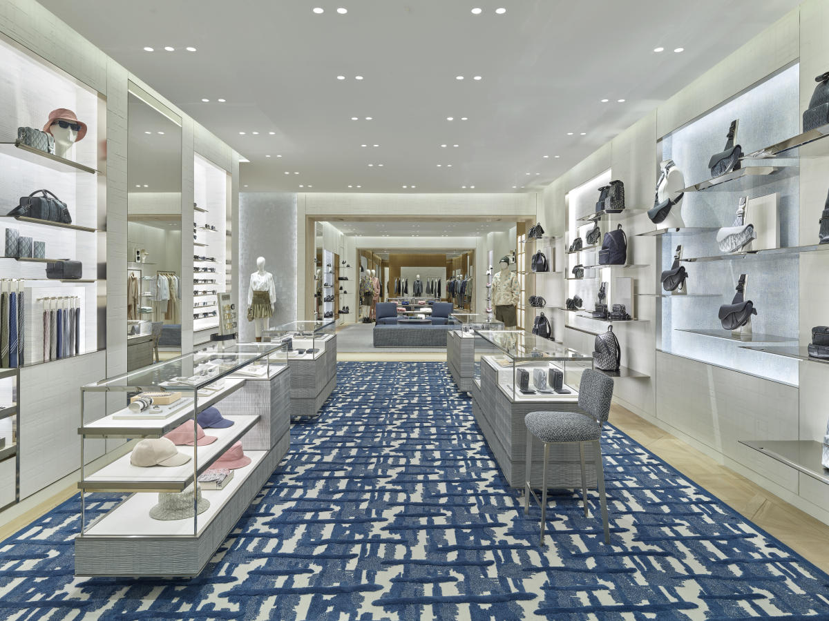 Louis Vuitton Troy Somerset Mall store, United States