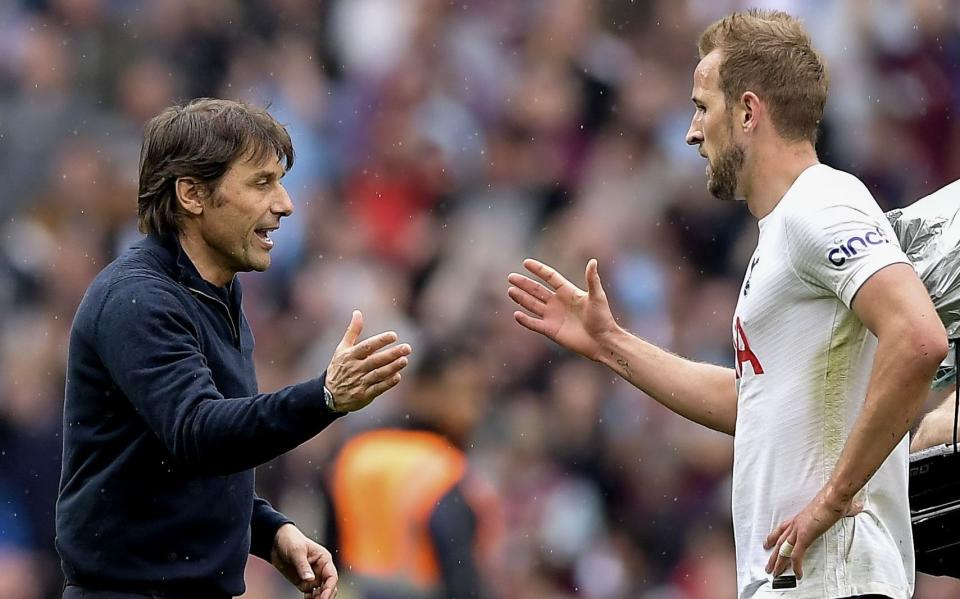 Antonio Conte Manager of Tottenham Hotspur and Harry Kane of Tottenham Hotspur - GETTY IMAGES