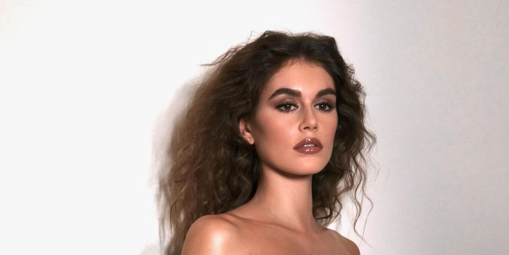 kaia gerber grey hair