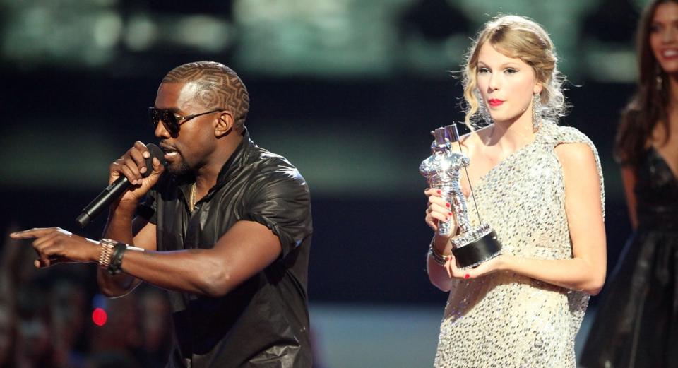 Kanye West and Taylor Swift at the 2009 VMAs (Getty Images)