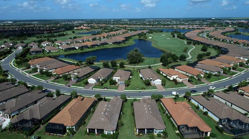 Lakewood Ranch is seeing a bounce in new home sales by buyers from other states and Floridians living in more crowded cities. File photo of Lakewood Ranch from 07/13/21.