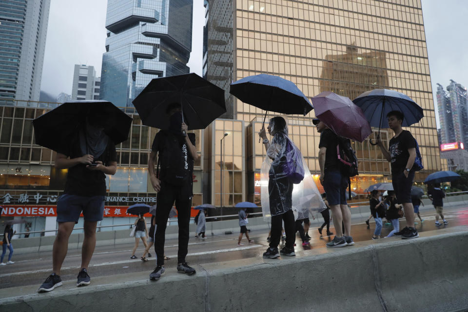 Cientos de miles toman las calles de Hong Kong