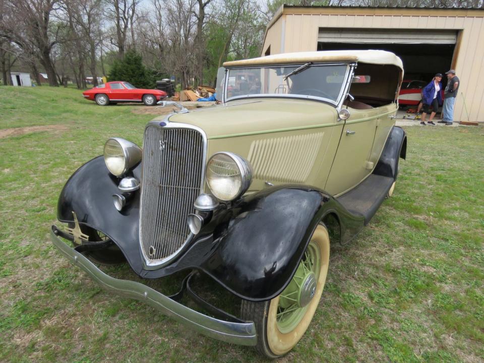 1933 FORD 4dr PHAETON