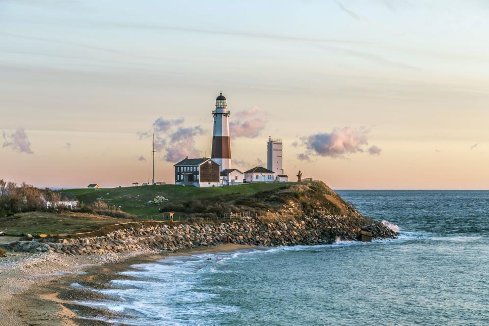 best honeymoon destinations us montauk point light, lighthouse, long island, new york, suffolk