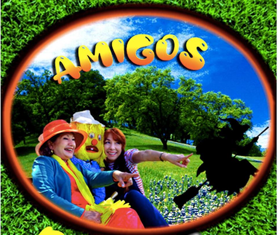 ‘Amigos’ en el bosque encantado en el Teatro Trail.