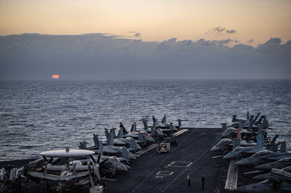 美國海軍「尼米茲級」核子動力航空母艦首艦「尼米茲號(CVN-68)」於12日巡弋南海。   圖：翻攝US Navy