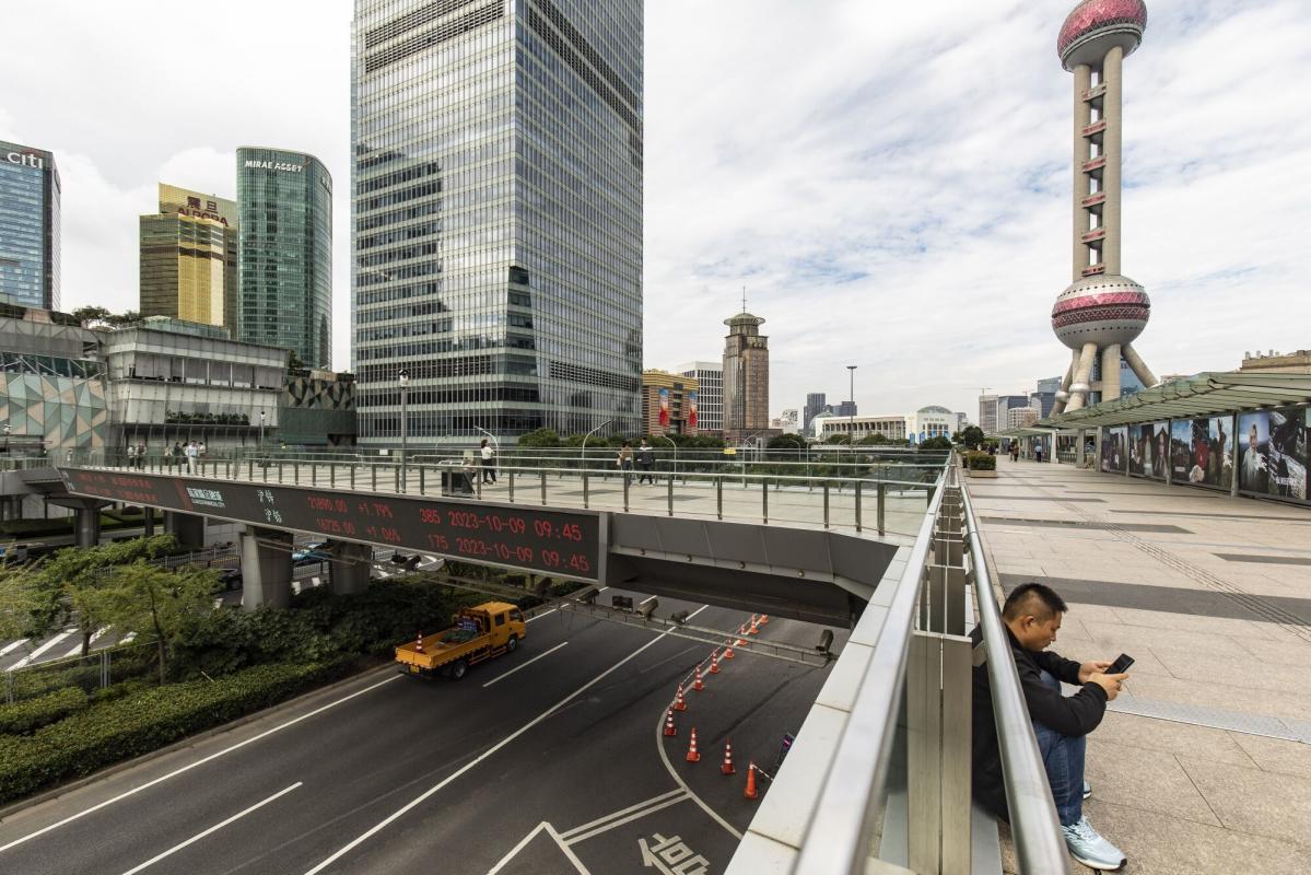 Händler beginnen das Jahr mit Öl, China-Daten: Märkte schließen