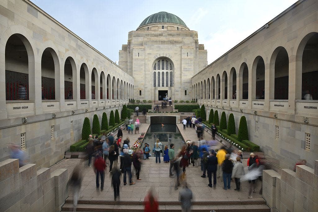 rememberance pool 2015 canberra 