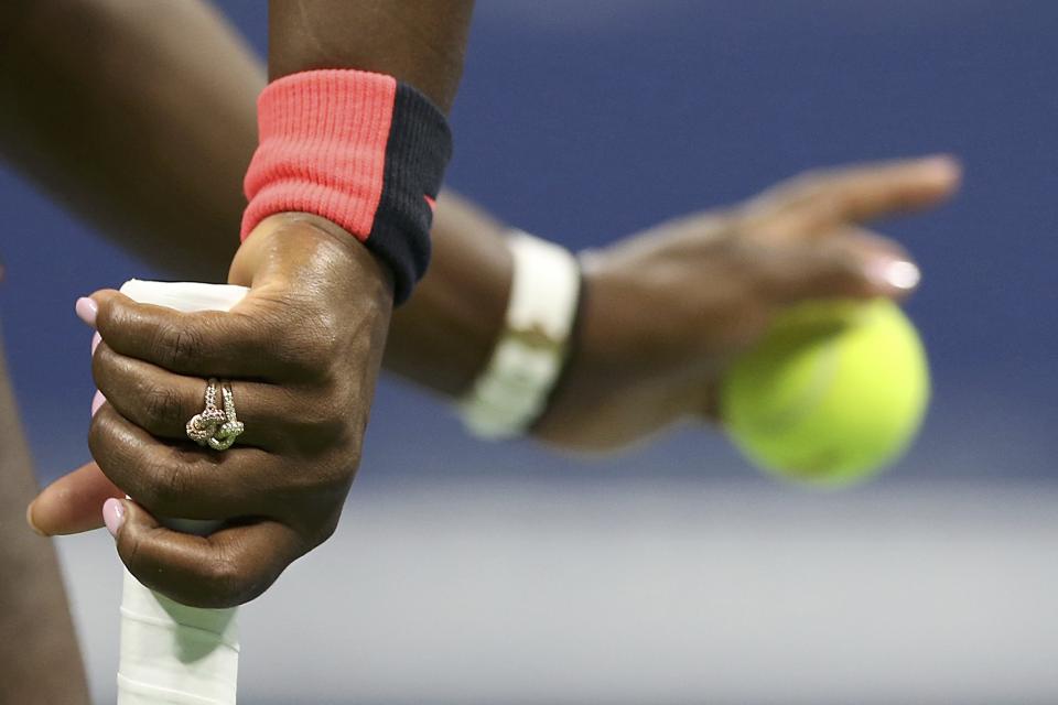 Serena Williams of the U.S. prepares to serve to Vitalia Diatchenko of Russia during their match at the U.S. Open Championships tennis tournament in New York, August 31, 2015. REUTERS/Shannon Stapleton