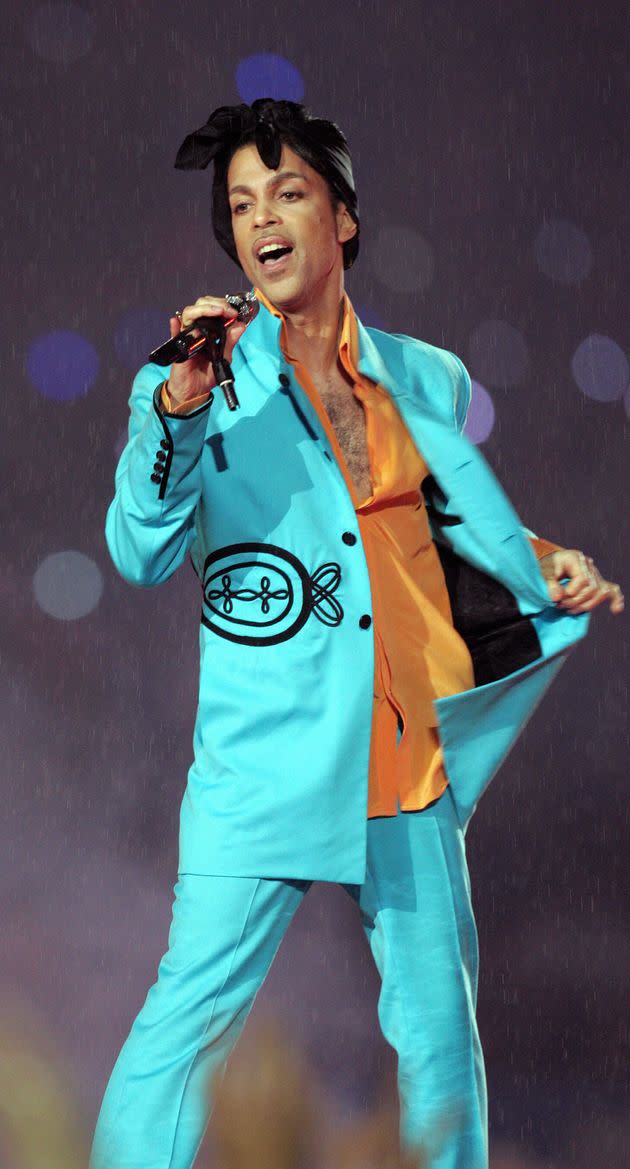 Prince performing at the Super Bowl in 2007 (Photo: ROBERTO SCHMIDT via Getty Images)