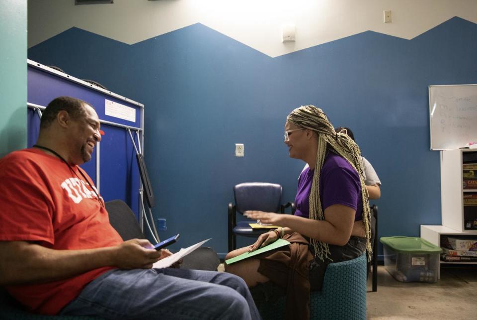 Isabella Morningstar and Marcus Anthony laugh together. After telling Anthony about her day, Morningstar says “I did everything by myself, like a big girl.”