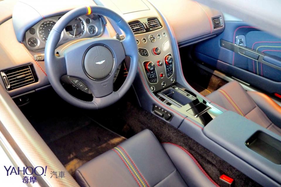 女武神的飛行前奏曲，Aston Martin Vantage S RBR Edition限量抵台