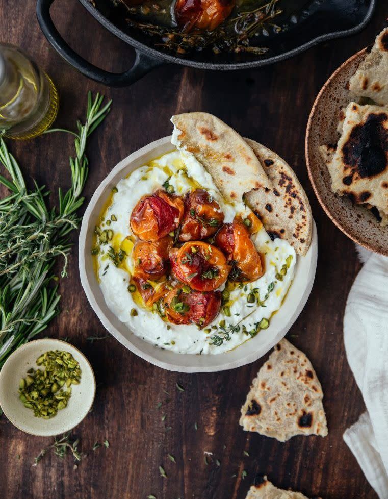 Dip de feta et tomates rôties