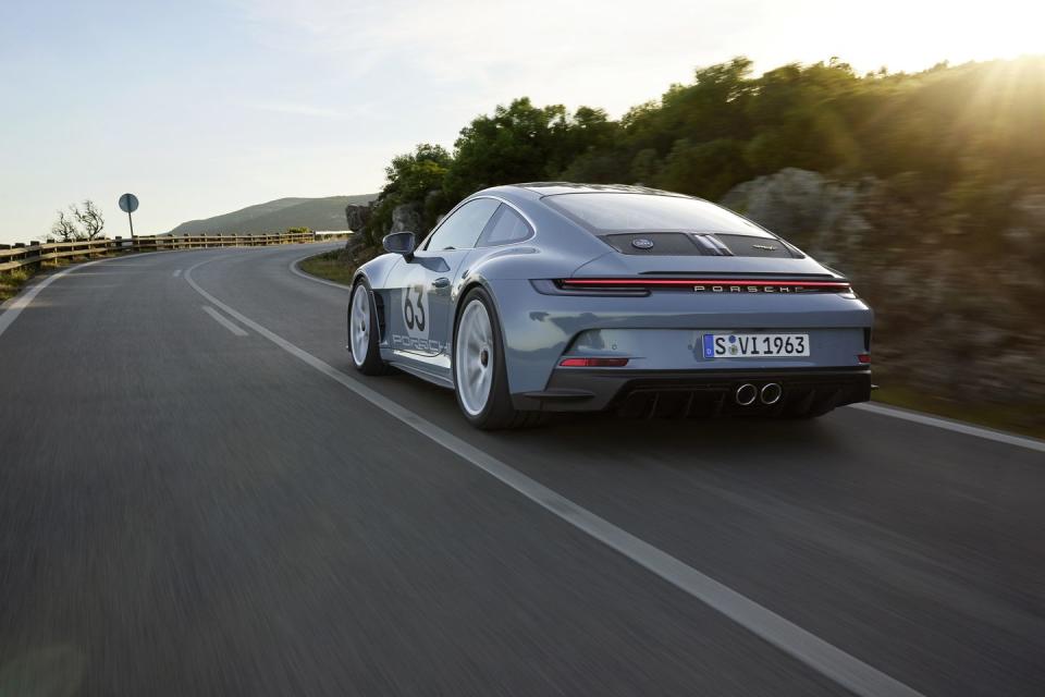 2024 Porsche 911 S/T Is a Manual 911 GT3 RS in a Touring Body