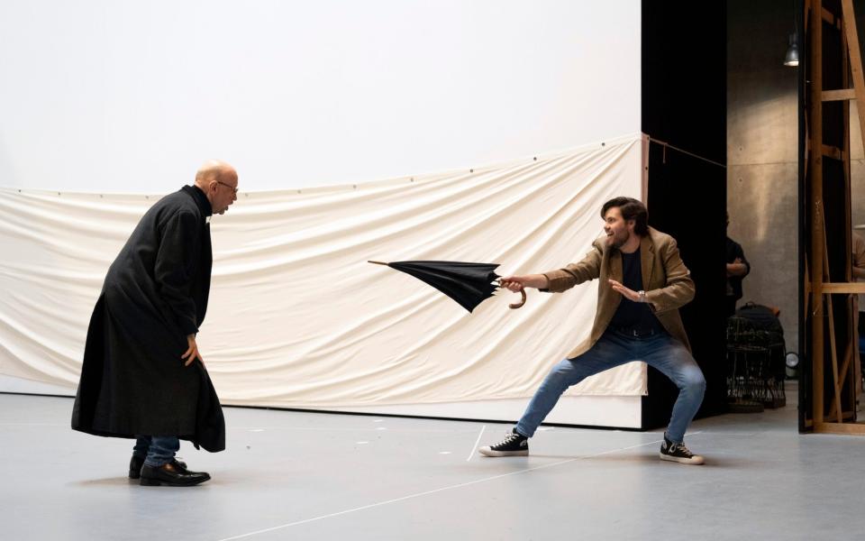 Alexander Vassiliev and Thomas Atkins rehearsing Katya Kabanova - Richard Hubert Smith