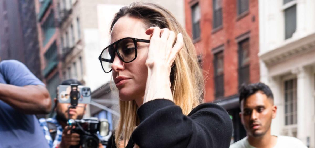 Angelina Jolie Wore the Genius Summer Bag Trend Katie Holmes