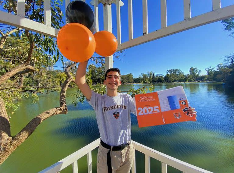 Durante la cuarentena, Ian Fridman se decidió a iniciar el proceso de aplicación y hoy estudia en la Universidad de Princeton