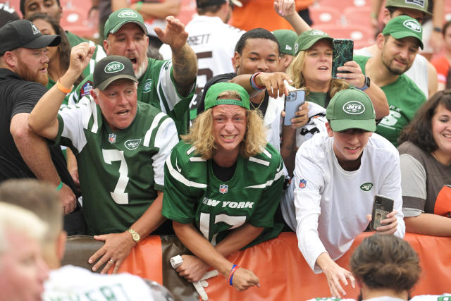 Die-Hard or Fair-Weather Fans? Ranking All 32 NFL Fan Bases