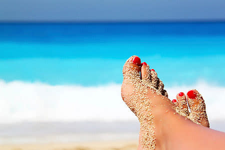 <b>1. The feet shot</b> If you think your feet make that shot of the beach or the pool more beautiful or arty, you're wrong! And we really don't want to see your toes in our Facebook feeds!