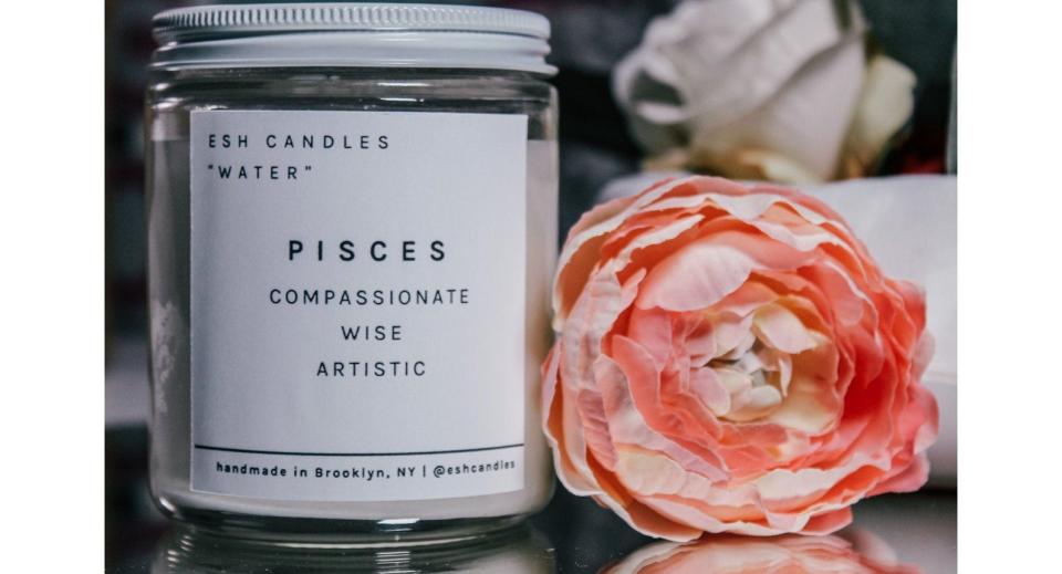 19) Pisces Candle