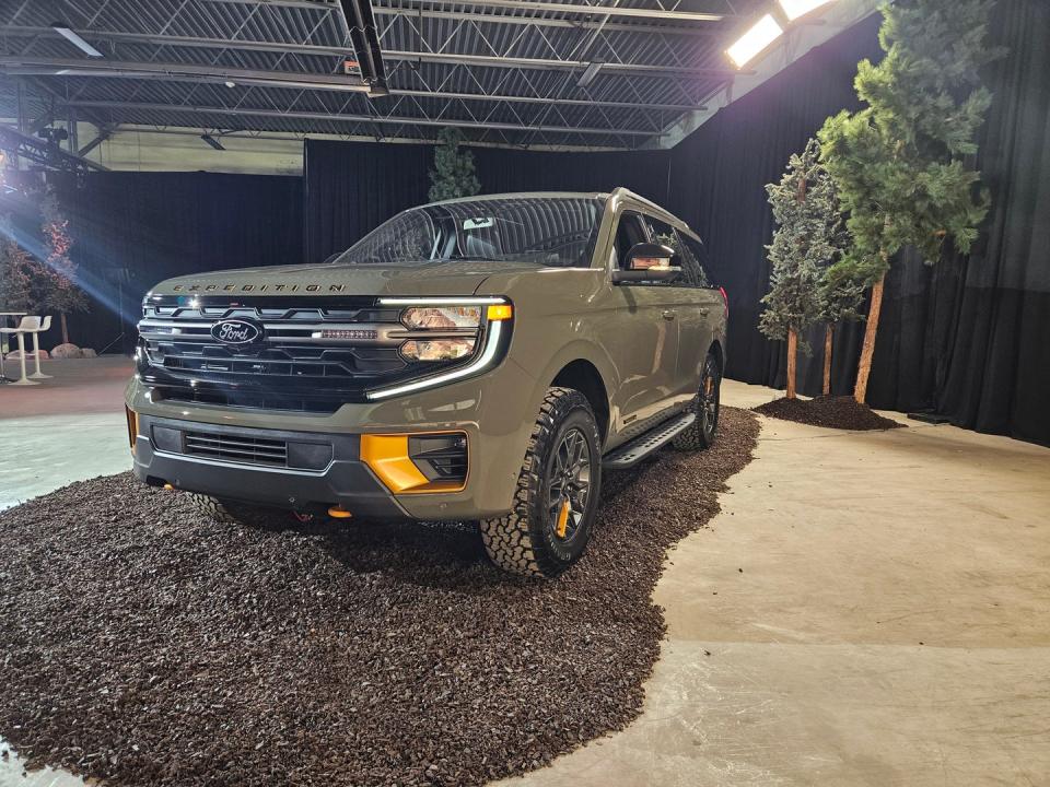 2025 ford expedition debut event in detroit