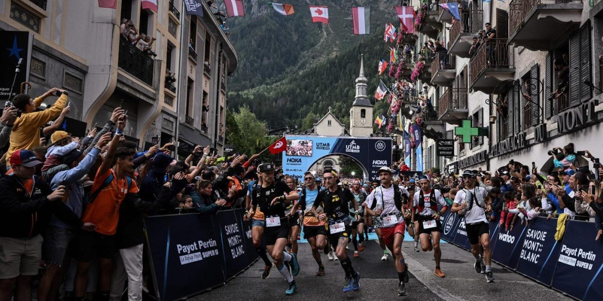 runners take the start of the 19th edition of the ultra trail du mont blanc utmb, a 171km ultramarathon mountain race crossing france, italy and switzerland, in chamonix, on august 26, 2022 photo by jeff pachoud afp photo by jeff pachoudafp via getty images